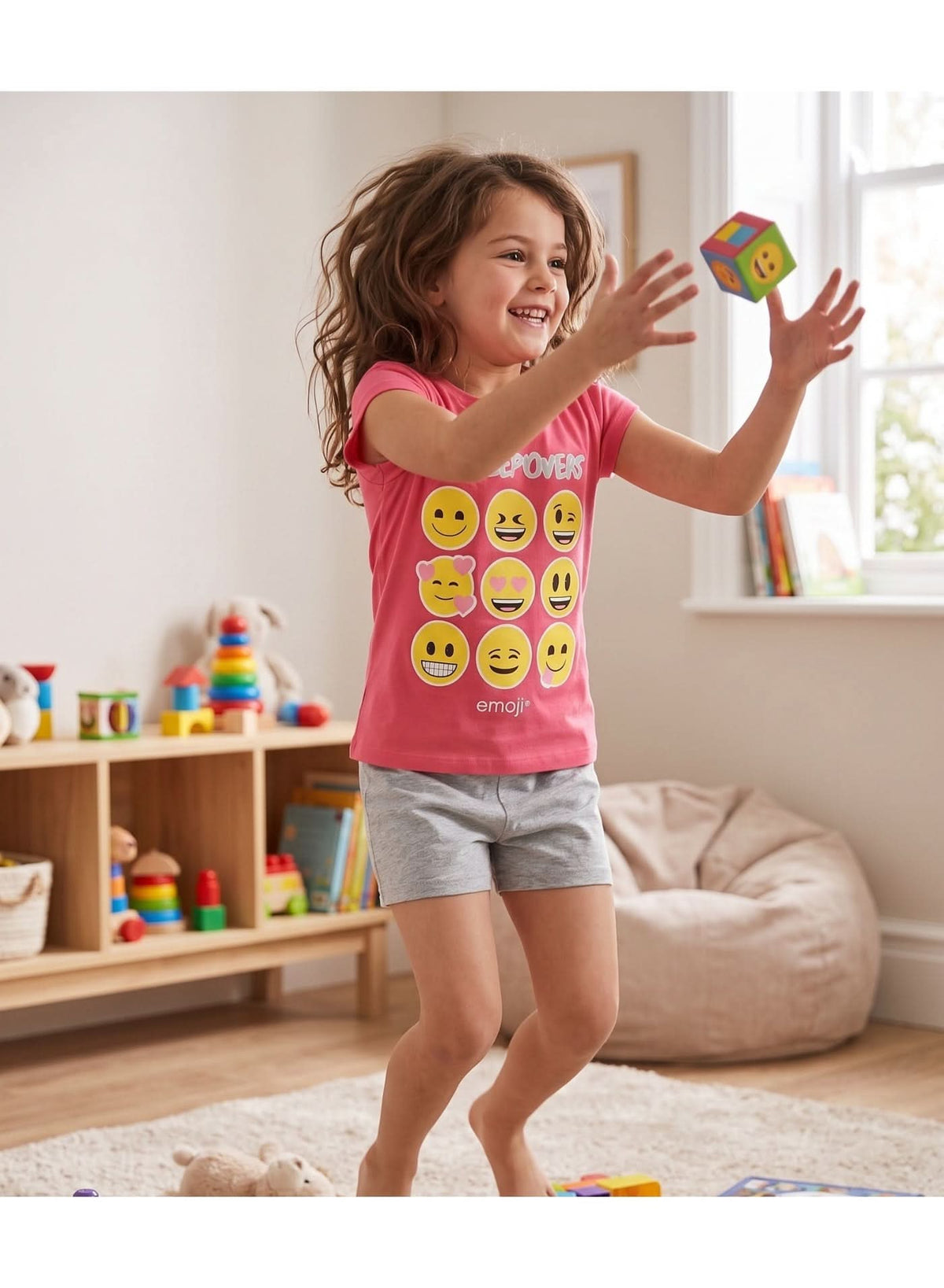 Emoji Sleepover Pink Short Pyjama Set for Girls - photo 3 - KIDS Tv Egypt